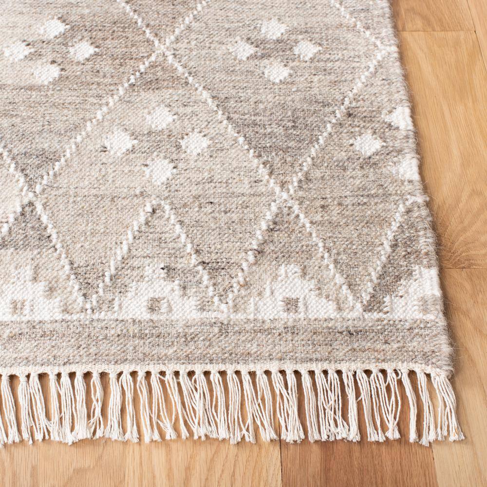 Natural Ivory 3' x 5' Handwoven Wool and Viscose Rug