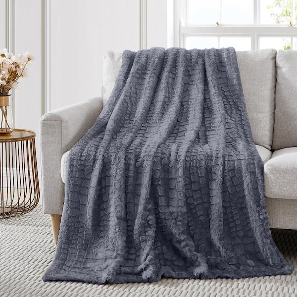 MODERN THREADS Luxury faux fur throw Gator Charcoal 5LXTHGTE CHR