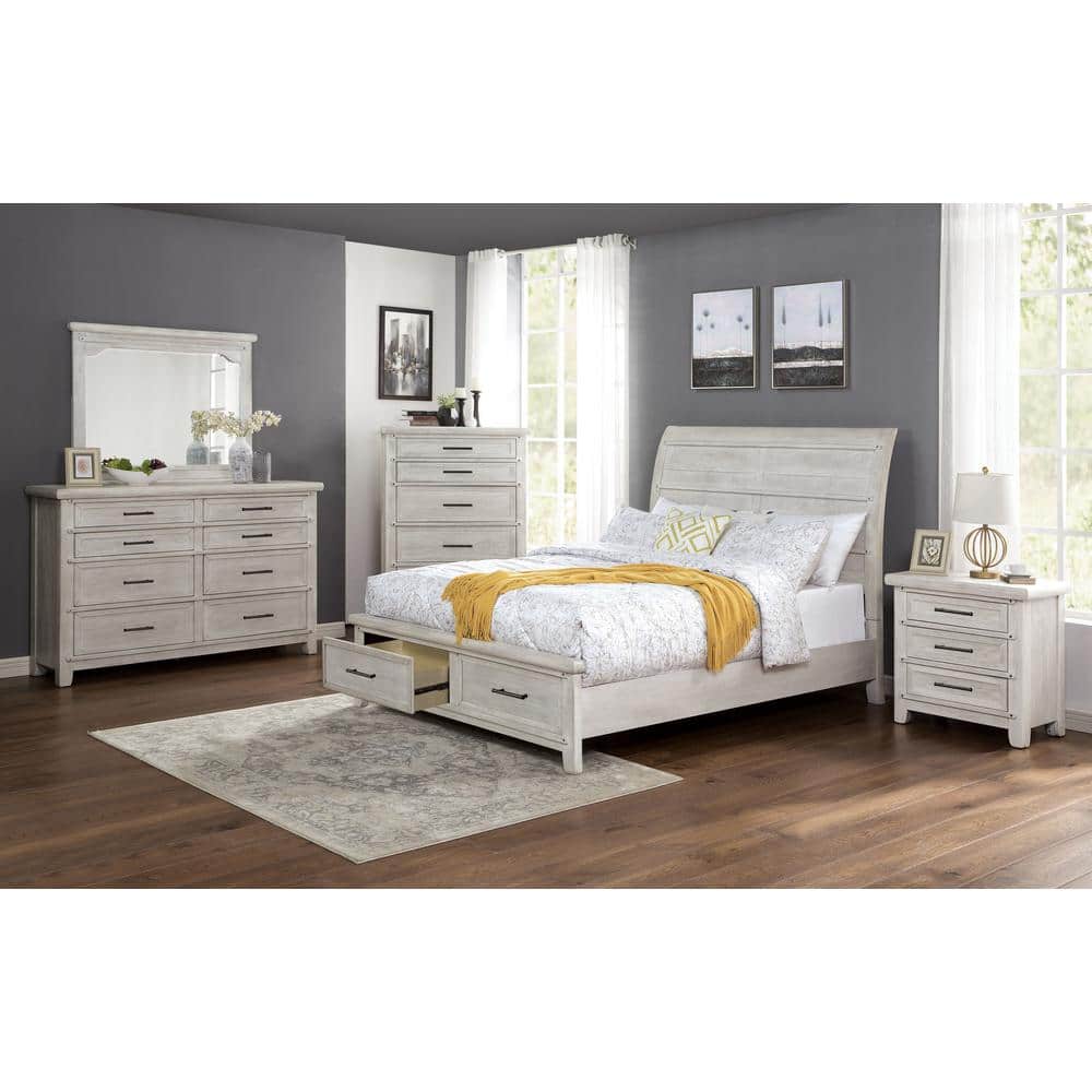 Furniture of America Carter Antique White 3Drawer Nightstand with USB