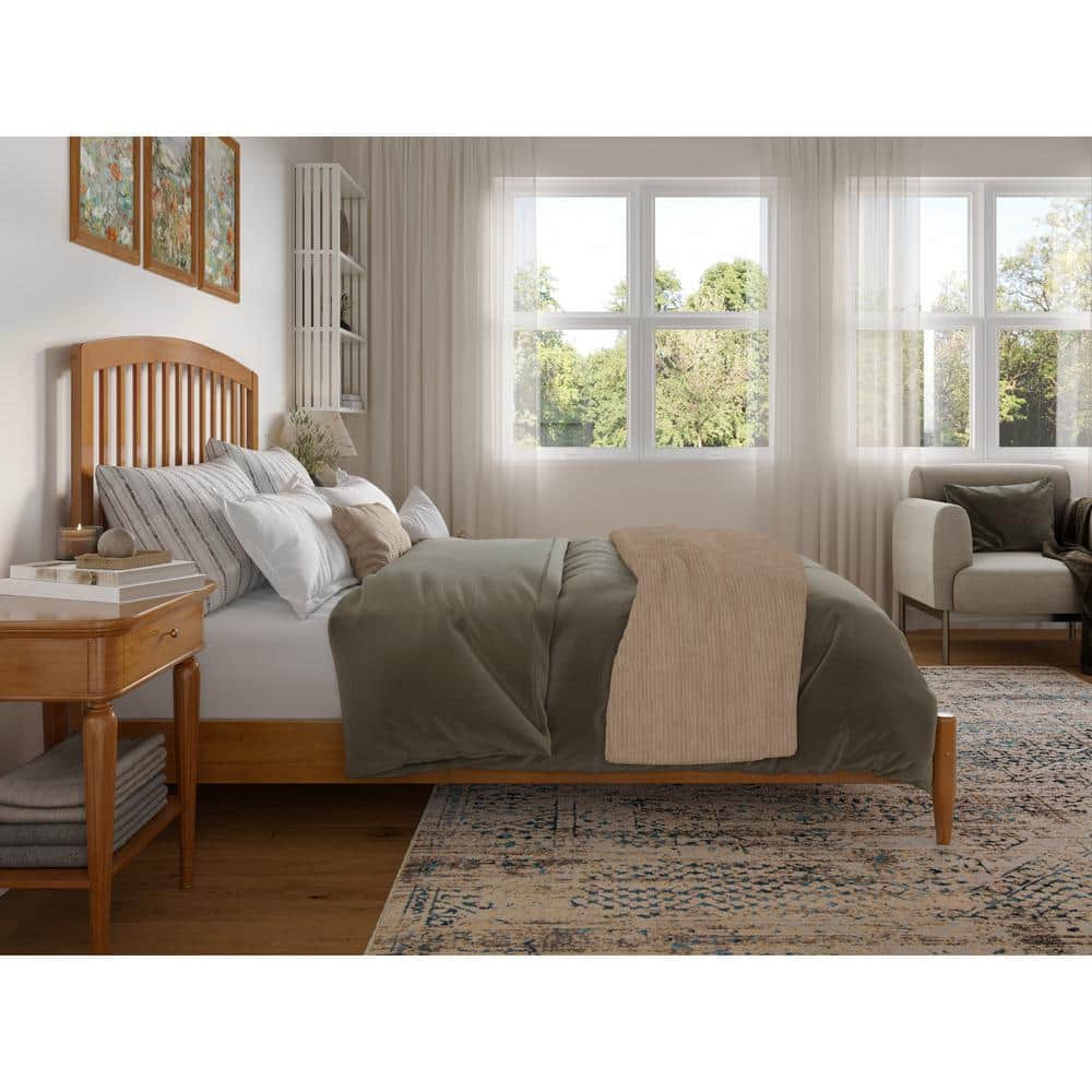 Quincy Light Toffee Queen Wood Platform Bed with Slats