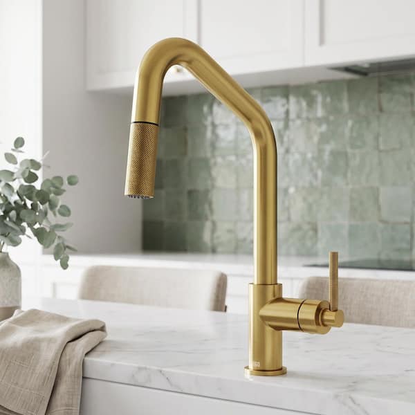 VIGO Utopia 14 in. H Single Handle Pull-Down Sprayer Kitchen Bar