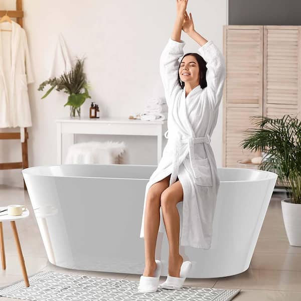 Getpro 67 in. x 29.5 in. Oval Acrylic Freestanding Bathtub with Center Drain Flatbottom Free Standing Soaking Tub in White