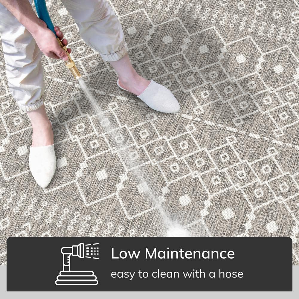 Luxe Light Grey Synthetic 8' x 10' Easy-Care Outdoor Area Rug