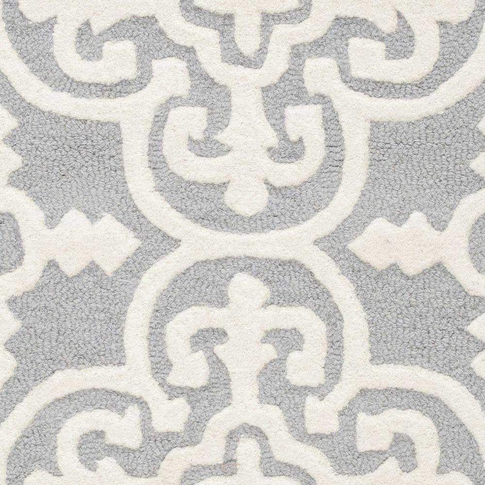 Cambridge Silver and Ivory Hand-Tufted Wool Area Rug 2' x 3'