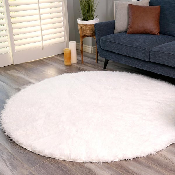 Plush Shag Solid White 6 ft. Round Washable Area Rug