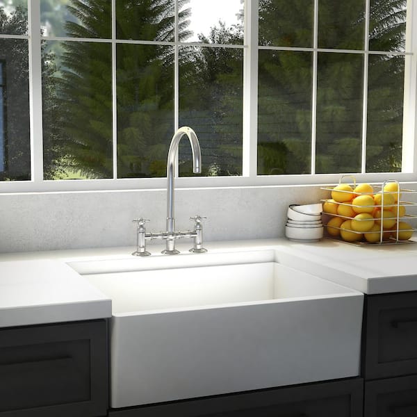 Single-Handle Mona Kitchen Faucet in Chrome Finish