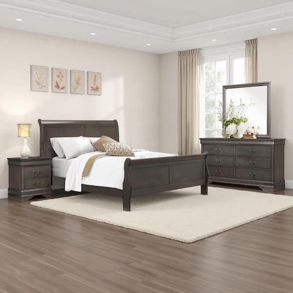 Benjara Ve 4-Piece Gray and Silver Solid Wood Queen Size Bedroom Set with Transitional Style