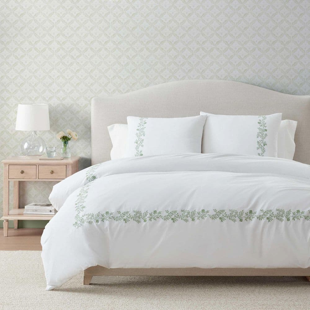 Garden Path Embroidery 3-Piece White/Vine Green Cotton Full/Queen Comforter Set price history on PriceWatchPro