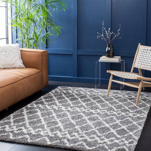 Berber Shag 5 ft. x 8 ft. Gray/Ivory Geometric Diamond Area Rug