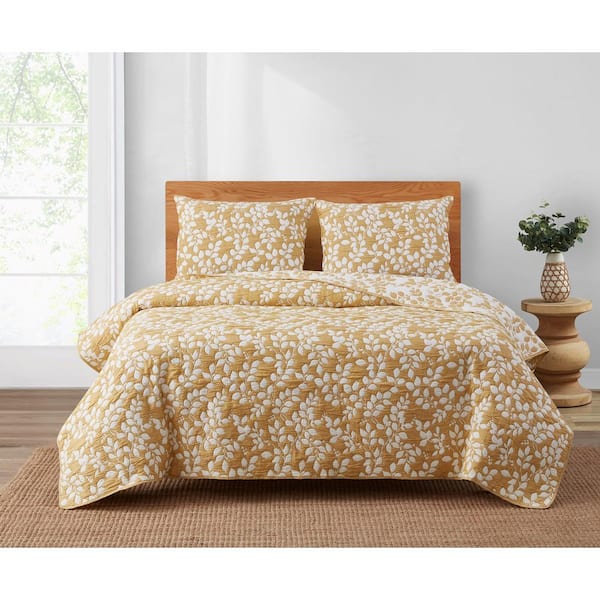 CEDAR COURT Camden Leaf Turmeric 3-Piece Soft Matelasse Jacquard Cotton Blend Quilt Set - King