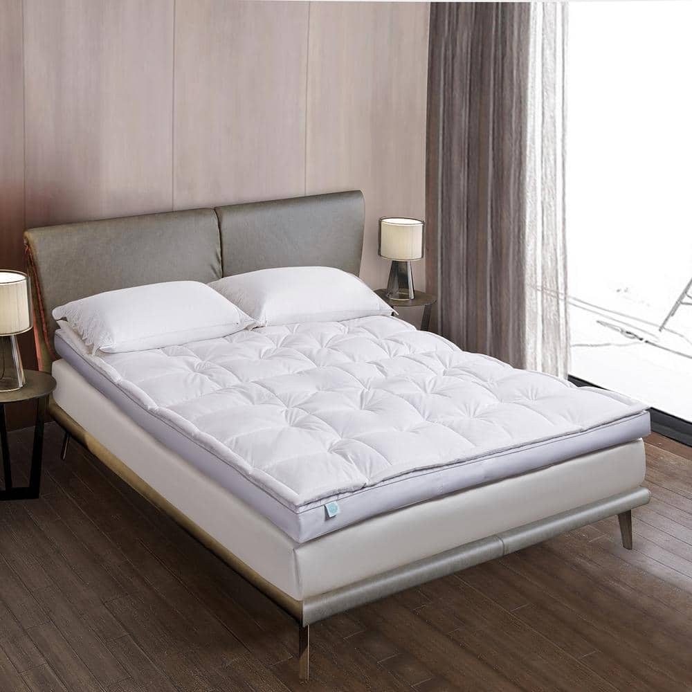 Full Size White Down Featherbed Mattress Topper