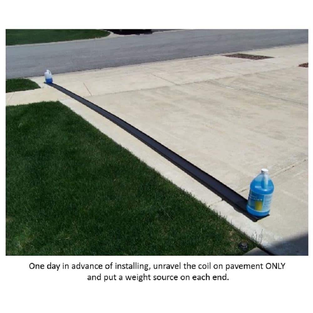 Professional Black Vinyl Lawn Edging, 60 ft. Length