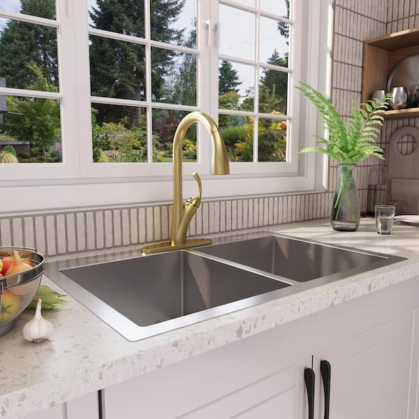 3-Spray Single Handle Pull Down Sprayer Kitchen Faucet with Deck Plate in Brushed Gold