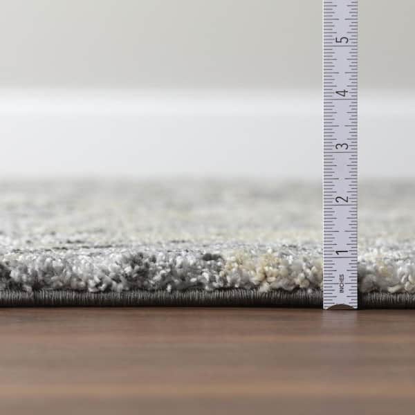 8 X 11 Gray Geometric Runner Rug