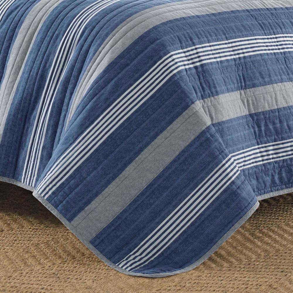 Twin Blue Cotton Reversible Quilt Set with Shams