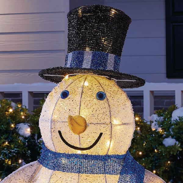 https://images.thdstatic.com/productImages/e1d5e537-716d-4b24-8c14-e49281c40b7a/svn/home-accents-holiday-christmas-yard-decorations-ty617-2014-1-a0_600.jpg