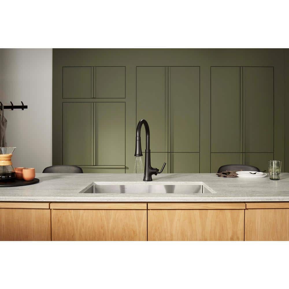 Matte Black Single Handle Pull Down Kitchen Faucet with Spray