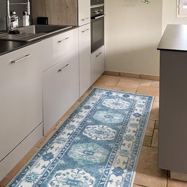 Shary Blue/White Washable Rug 2.5 ft. x 7 ft. Runner Rug