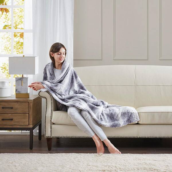 Vsmile 60 in. W x 70 in. H Grey Oversized Faux Fur Throw, Soft