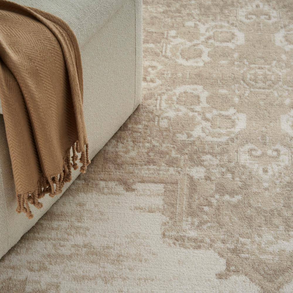 Ivory Beige 5'3" x 7'3" Vintage Medallion Area Rug