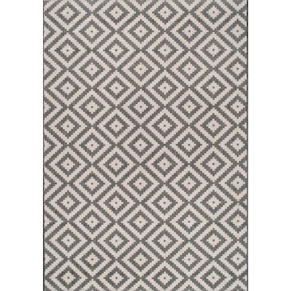 nuLOOM Marybelle Tribal Diamond Gray 8 ft. x 8 ft. Indoor/Outdoor Square Patio Rug