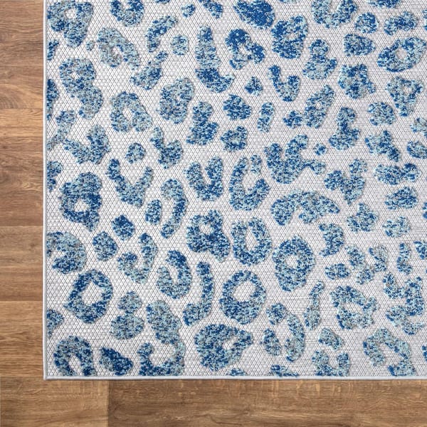 Hampton HAM230A Animal Print Cheetah Blue 5 ft. 3 in. x 7 ft. 6 in. Indoor/Outdoor Area Rug
