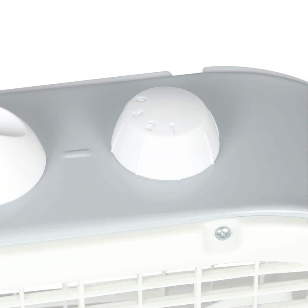 https://images.thdstatic.com/productImages/e21997d7-29b6-42a9-aef9-77c20c15d661/svn/white-lasko-box-fans-3733-40_1000.jpg