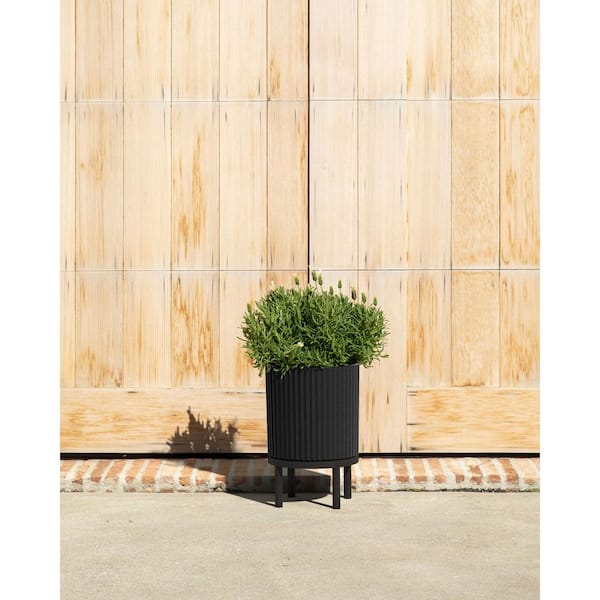 Demi Medium Black Plastic Round Planter with Black Stand and Drainage Holes (10.5 in. L x 10.5 in. W x 16 in. H)
