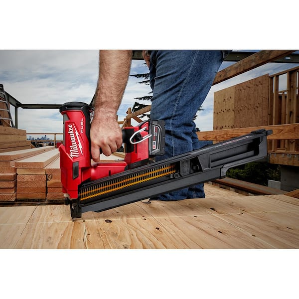 Milwaukee M18 Brushless 15-Gauge Finish Nailer  3.0Ah Battery and Charger  w/M18 FUEL 3-1/2 in. Cordless 21-Degree Framing Nailer 2839-21HO-2744-20  The Home Depot