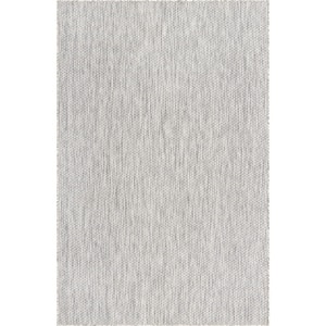 Outdoor Solid Light Gray 5' 0 x 8' 0 Area Rug