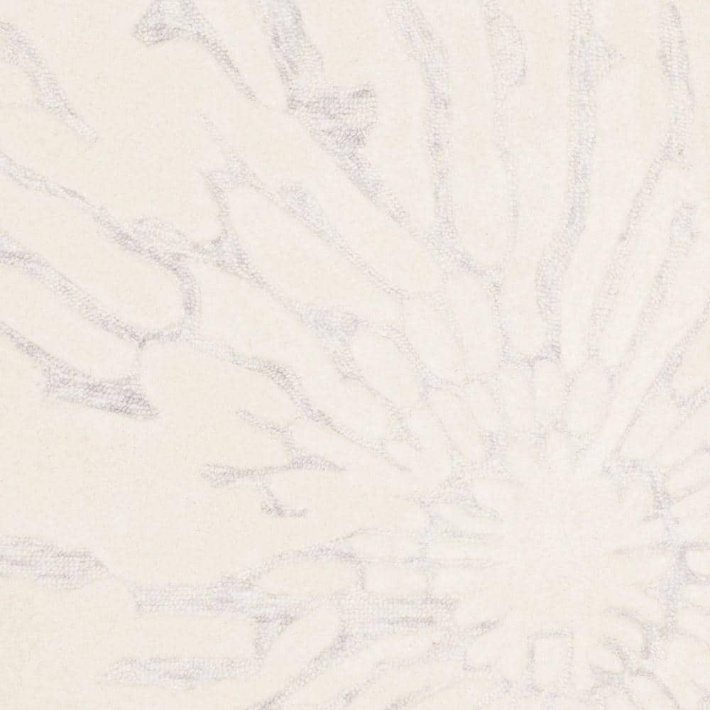 Hand-Tufted Silver/Ivory Wool Rectangular Area Rug, 4' x 6'