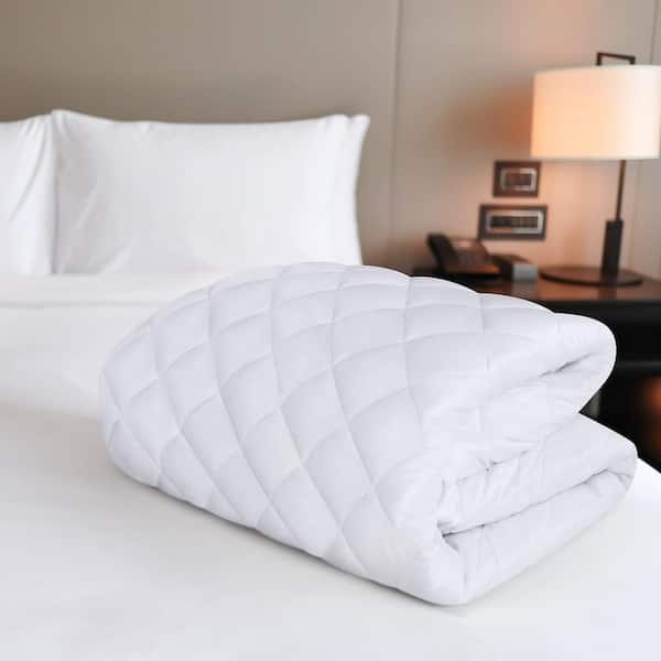 Love's Cabin Queen Mattress Topper - Rayon From Bamboo, 900 GSM, Deep Pocket 8-20", Cooling & Breathable
