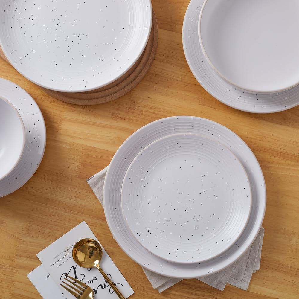 Off-White Ceramic 16-Piece Ribbed Dinnerware Set