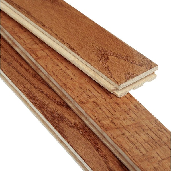 Bruce Laurel Gunstock Oak 2-1/4-in W x 3/4-in T x 84-in Smooth/Traditional Solid Hardwood Flooring (20-sq ft / Carton)
