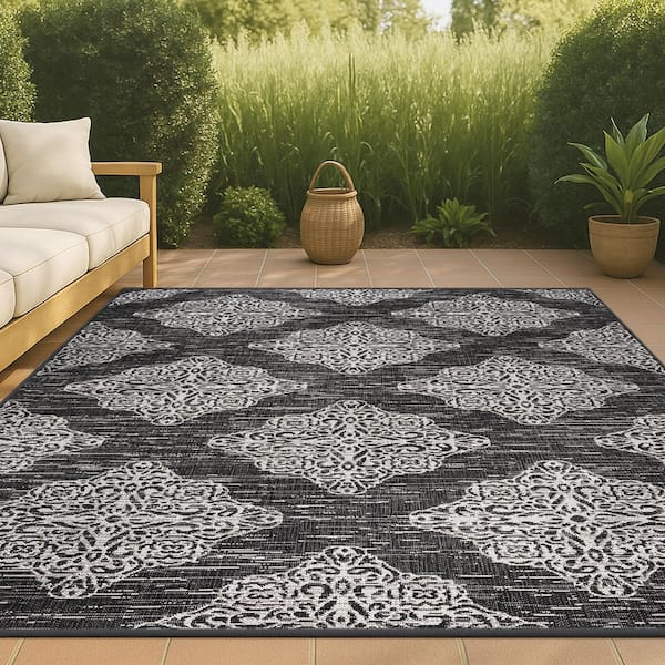 JONATHAN Y Tuscany Ornate Medallions Black/Ivory 5 ft. x 8 ft. Indoor/Outdoor Area Rug