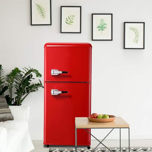 https://images.thdstatic.com/productImages/e27407cd-2237-4e1e-8dc7-f5b6449f3e6e/svn/red-jeremy-cass-mini-fridges-fls-80g-red-1d_600.jpg