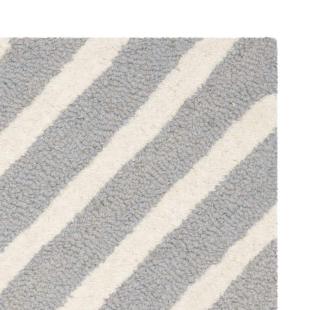 Handmade Silver & Ivory Wool 8' x 10' Tufted Area Rug