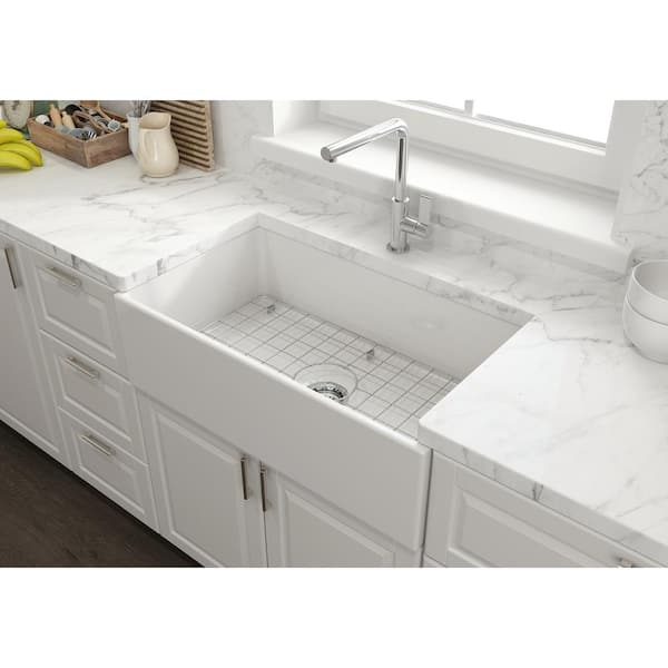 33 in. Farmhouse/Apron-Front Single Bowl White Fireclay Kitchen Sink