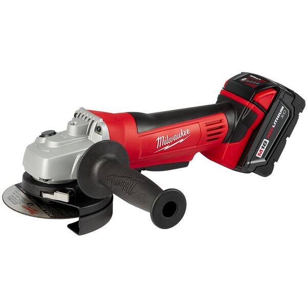 Milwaukee - M18 18V Lithium-Ion Cordless Combo Tool Kit (6-Tool) with PACKOUT Rolling Tool Box and (4) Batteries