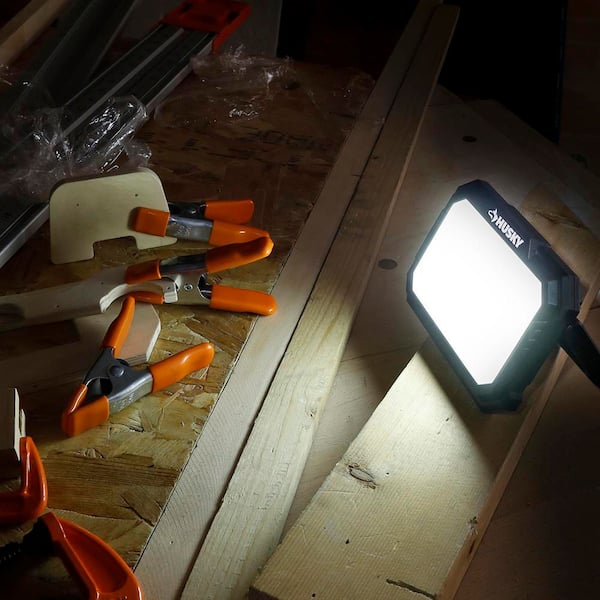 Husky Husky 2-Pack 1200 Lumens Rechargeable Magnetic Utility Light
