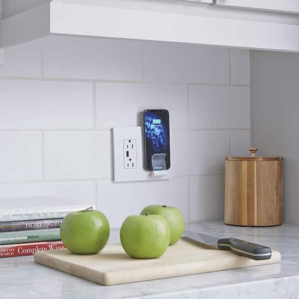 radiant 15 Amp 125-Volt Decorator Duplex Tamper Resistant USB Wireless Charger with Wall Plate USB, White