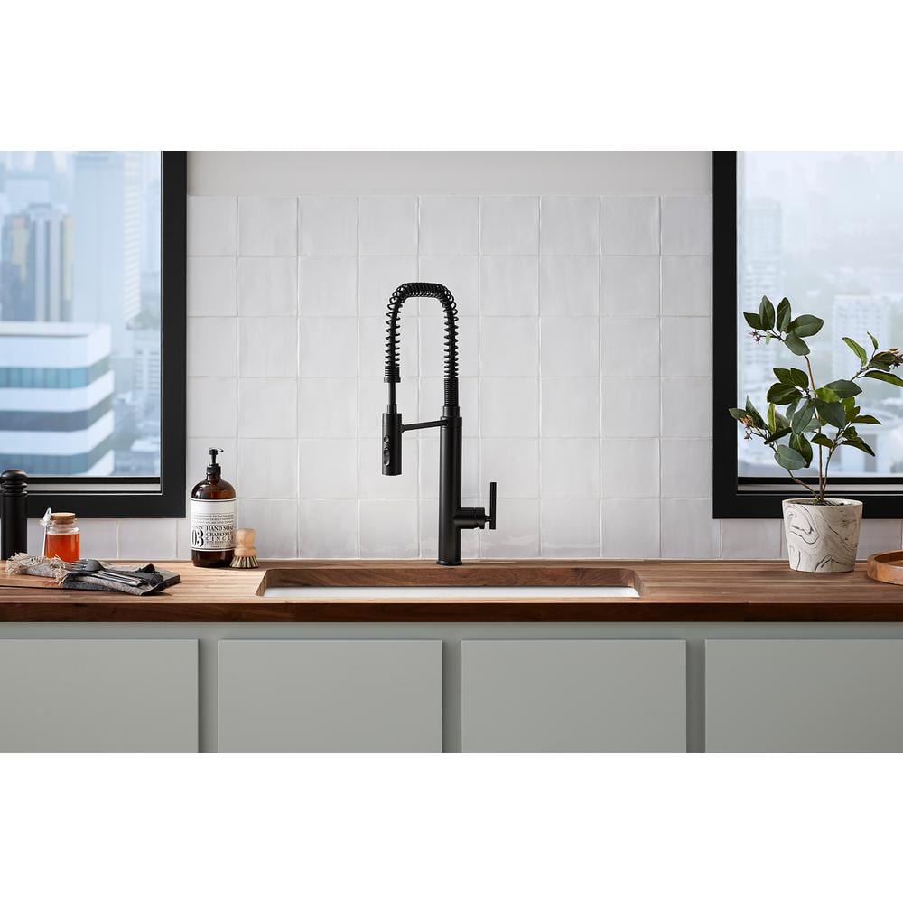 Matte Black Pull-Out Spray Kitchen Faucet