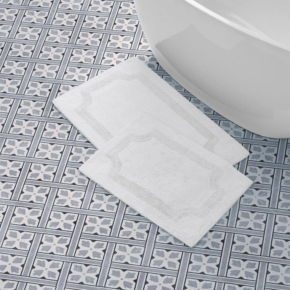 White Cotton Reversible 2-Piece Bath Rug Set