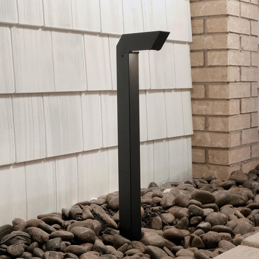 Modern Black Aluminum Right Angle Pathway Light
