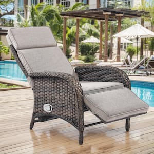 Brown 1-Piece Wicker Outdoor Chaise Lounge with Beige Cushions and Flat Armrests