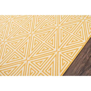 Baja Diamonds Yellow 1 ft. 8 in. x 3 ft. 7 in. Indoor/Outdoor Area Rug