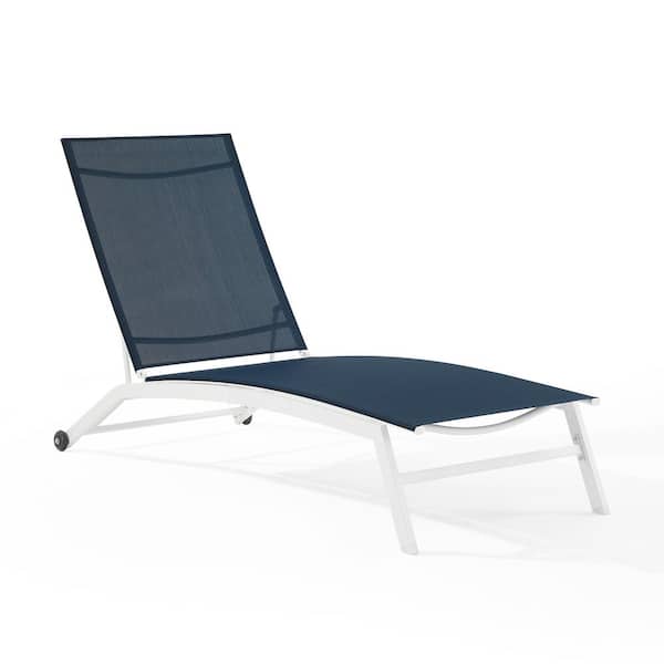 CROSLEY FURNITURE Weaver White Metal Outdoor Chaise Lounge