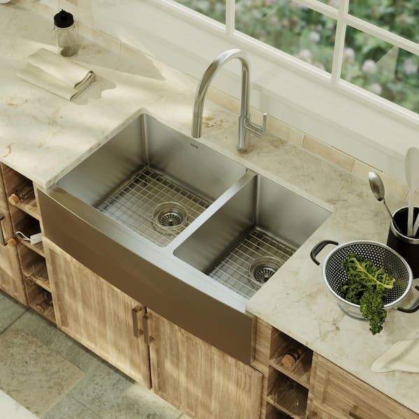 16-Gauge Stainless Steel 33 in. Double Bowl Farmhouse Apron Front Kitchen Sink with Grid and Basket Strainer