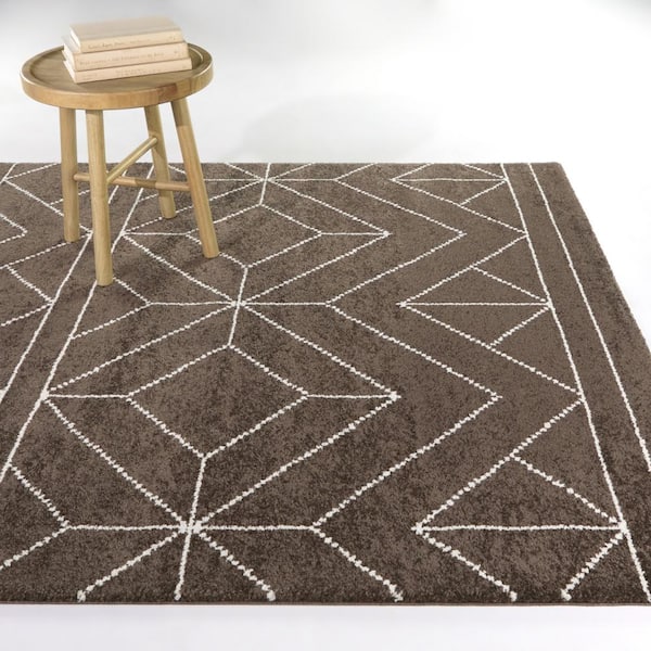 Ava Brown 5 ft. x 7 ft. Geometric Area Rug