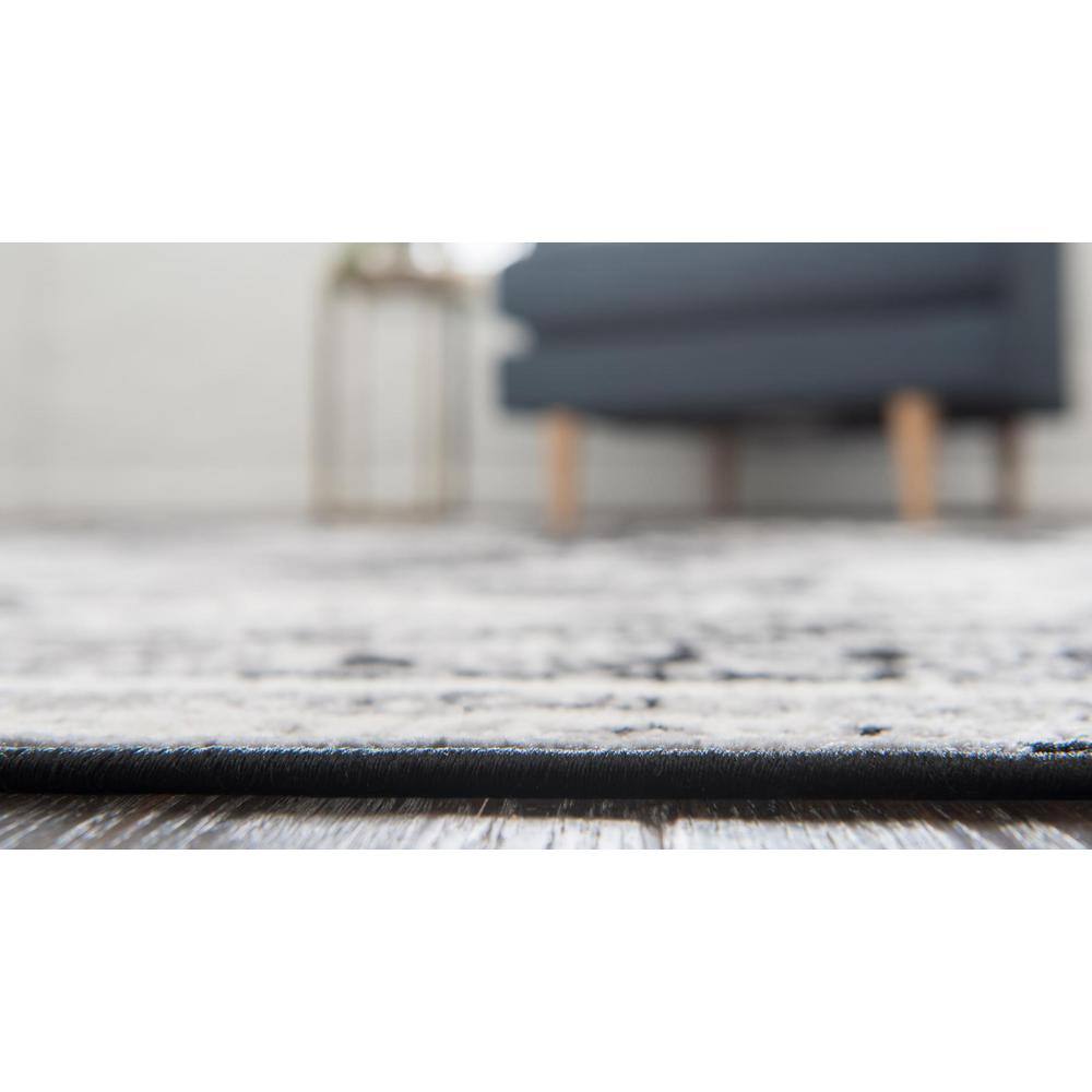 Salle Garnier Black and Gray Low Pile Area Rug
